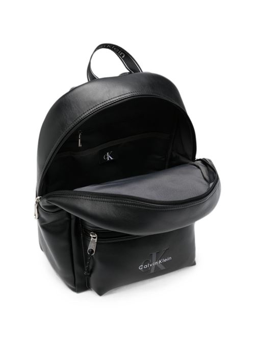 Zaino uomo Calvin Klein nero in ecopelle con logo frontale Calvin Klein | LV04D3417GUB1